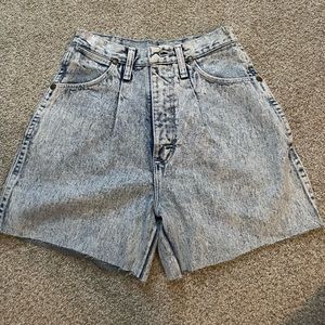 Wrangler jean shorts. Size m
